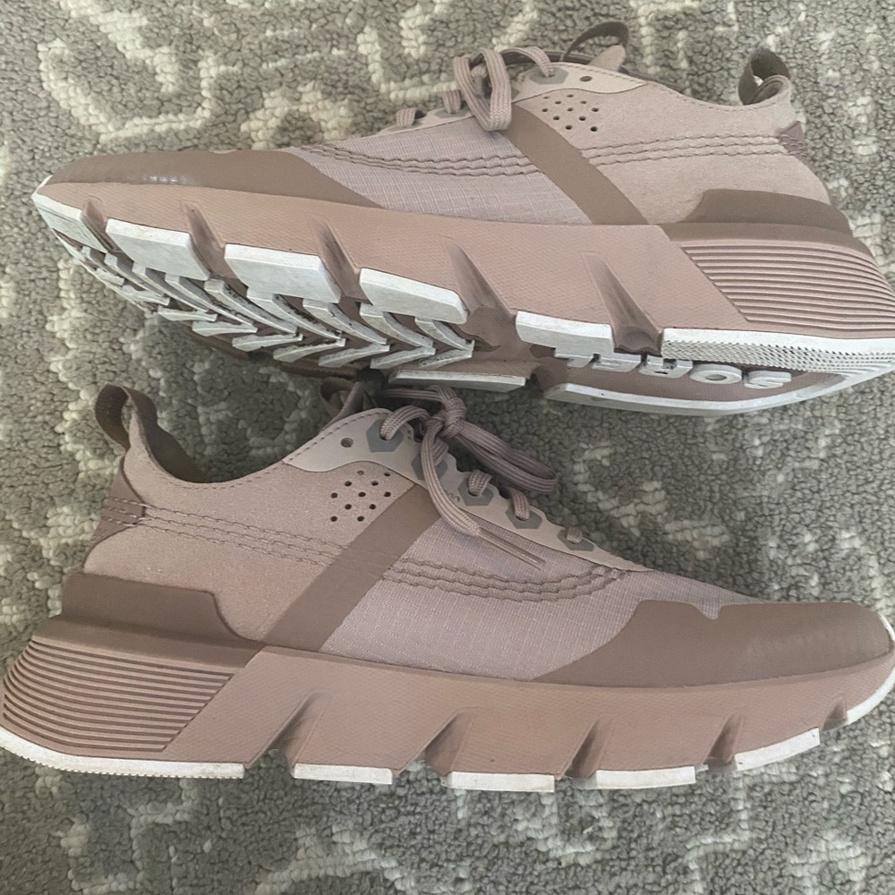 Sorel sneakers